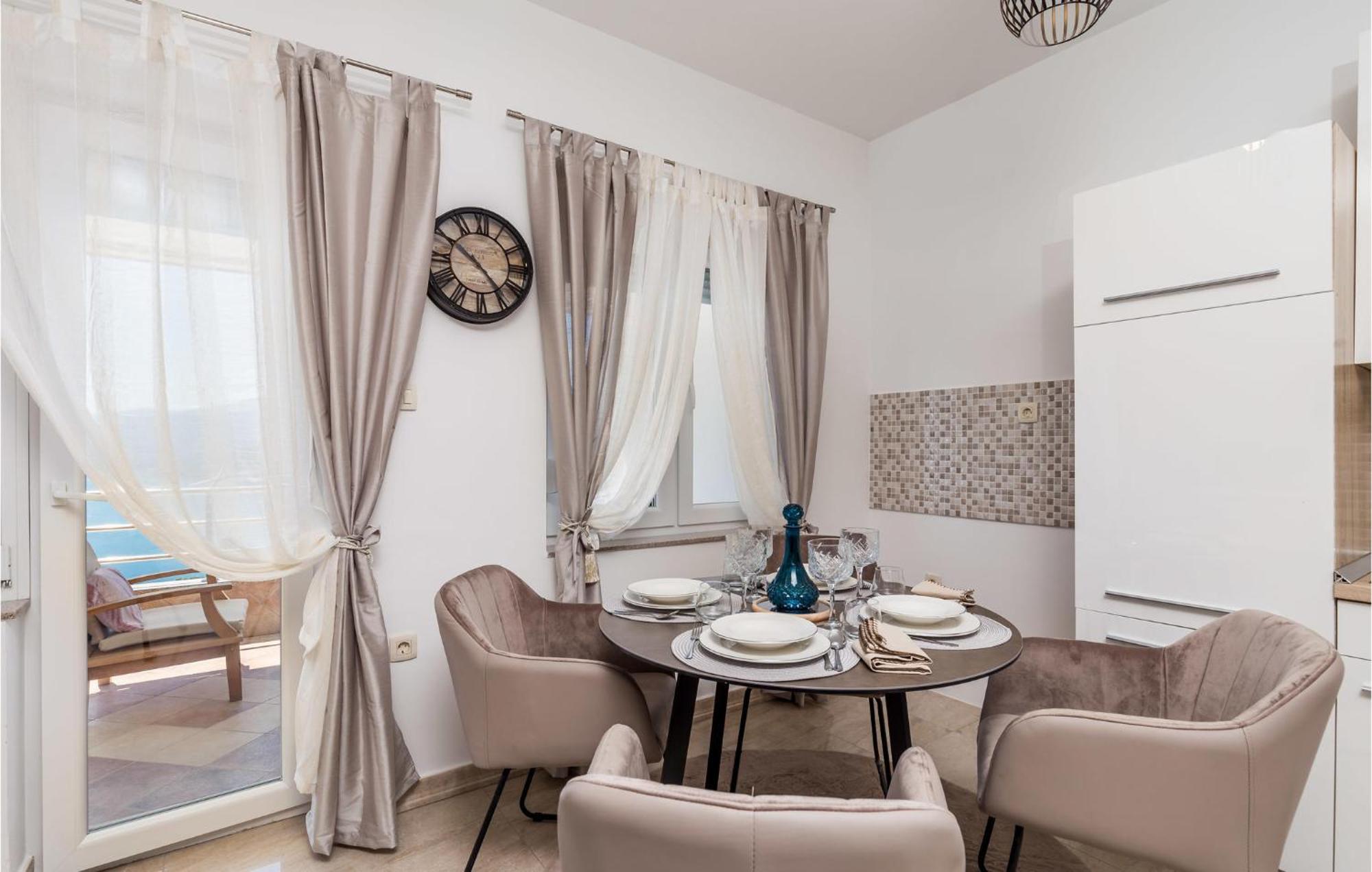 2 Bedroom Amazing Apartment In Ριέκα Εξωτερικό φωτογραφία