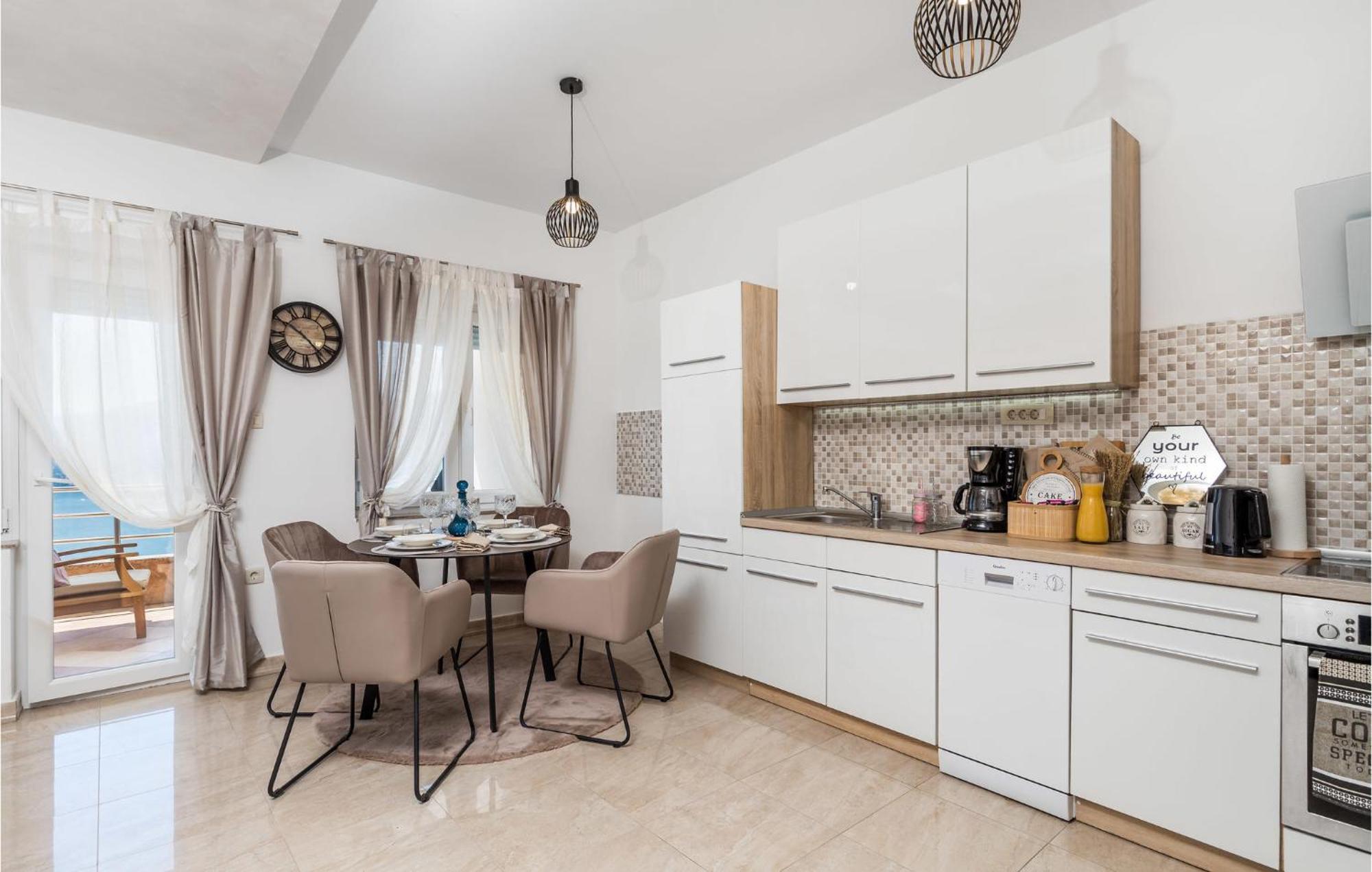 2 Bedroom Amazing Apartment In Ριέκα Εξωτερικό φωτογραφία